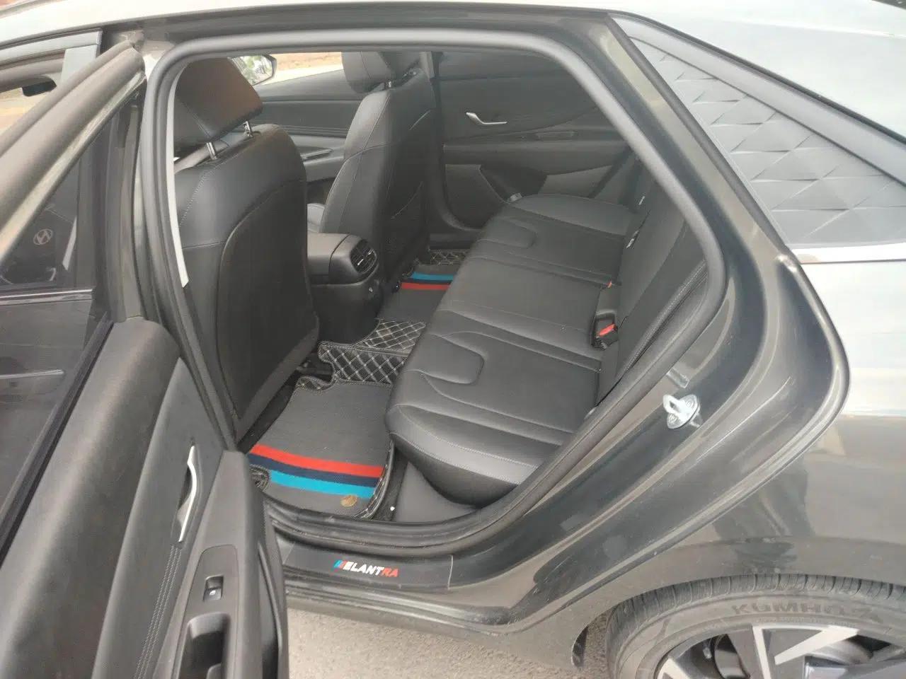 Hyundai Elantra 2023 1.5L CVT GLX Elite Edition — миниатюра 15