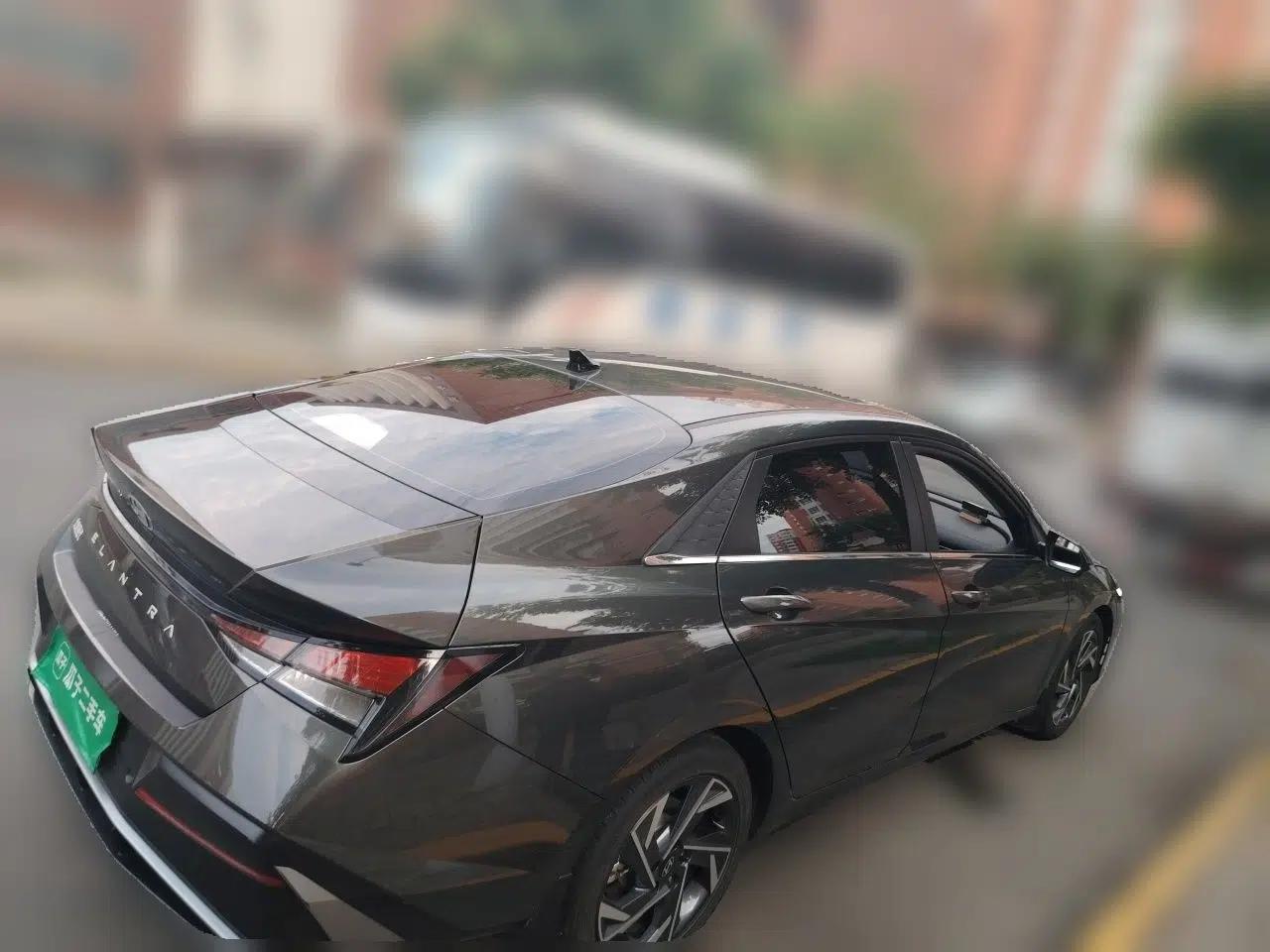 Hyundai Elantra 2023 1.5L CVT GLX Elite Edition — миниатюра 4