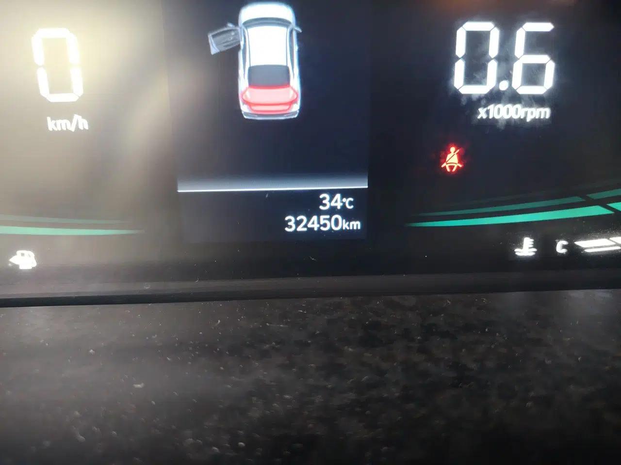 Hyundai Elantra 2023 1.5L CVT GLX Elite Edition — миниатюра 9