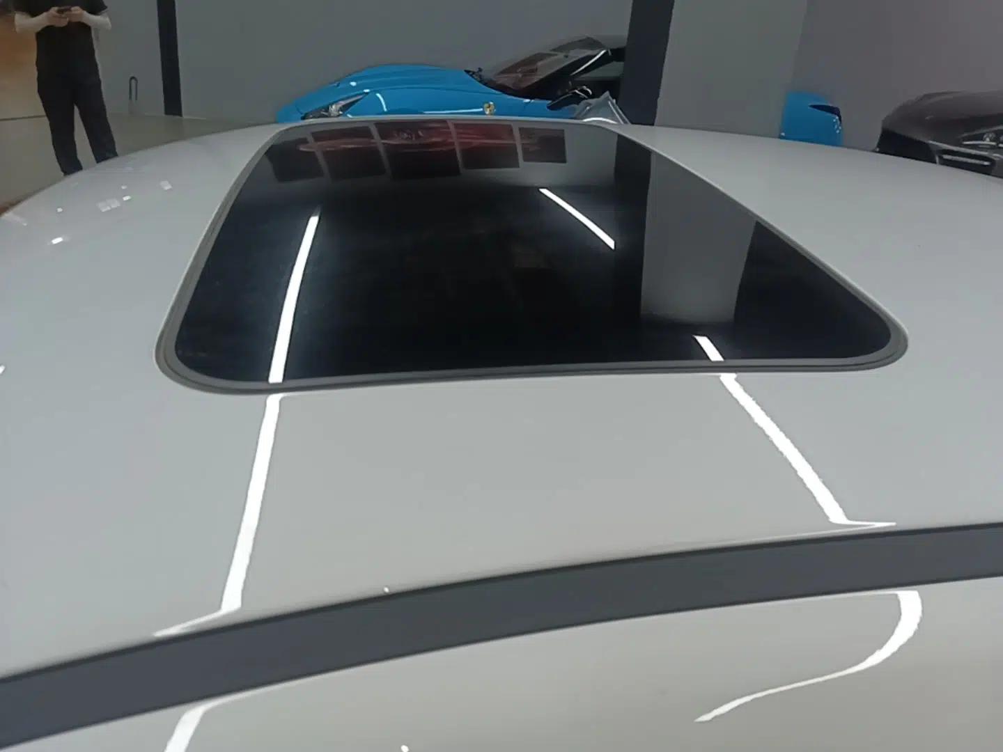 Hyundai Elantra 2023 1.5L CVT LUX Prestige Edition — миниатюра 7