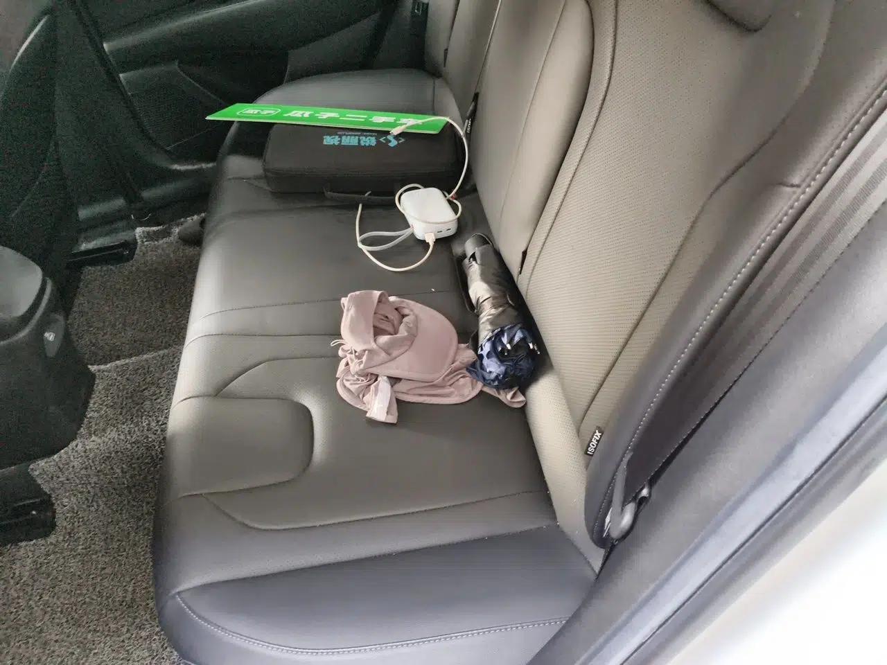 Hyundai Elantra 2021 1.5L CVT LUX Prestige Edition — миниатюра 17