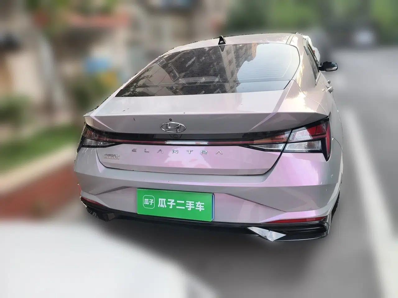 Hyundai Elantra 2021 1.5L CVT LUX Prestige Edition — миниатюра 5