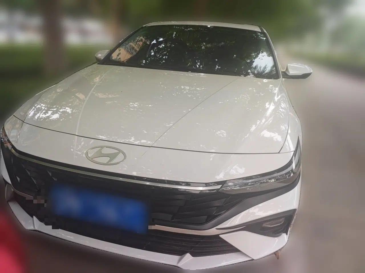 Hyundai Elantra 2023 1.5L CVT GLX Elite Edition — миниатюра 2