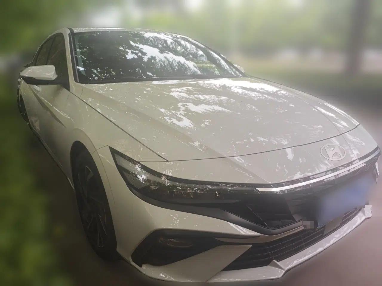 Hyundai Elantra 2023 1.5L CVT GLX Elite Edition — миниатюра 3