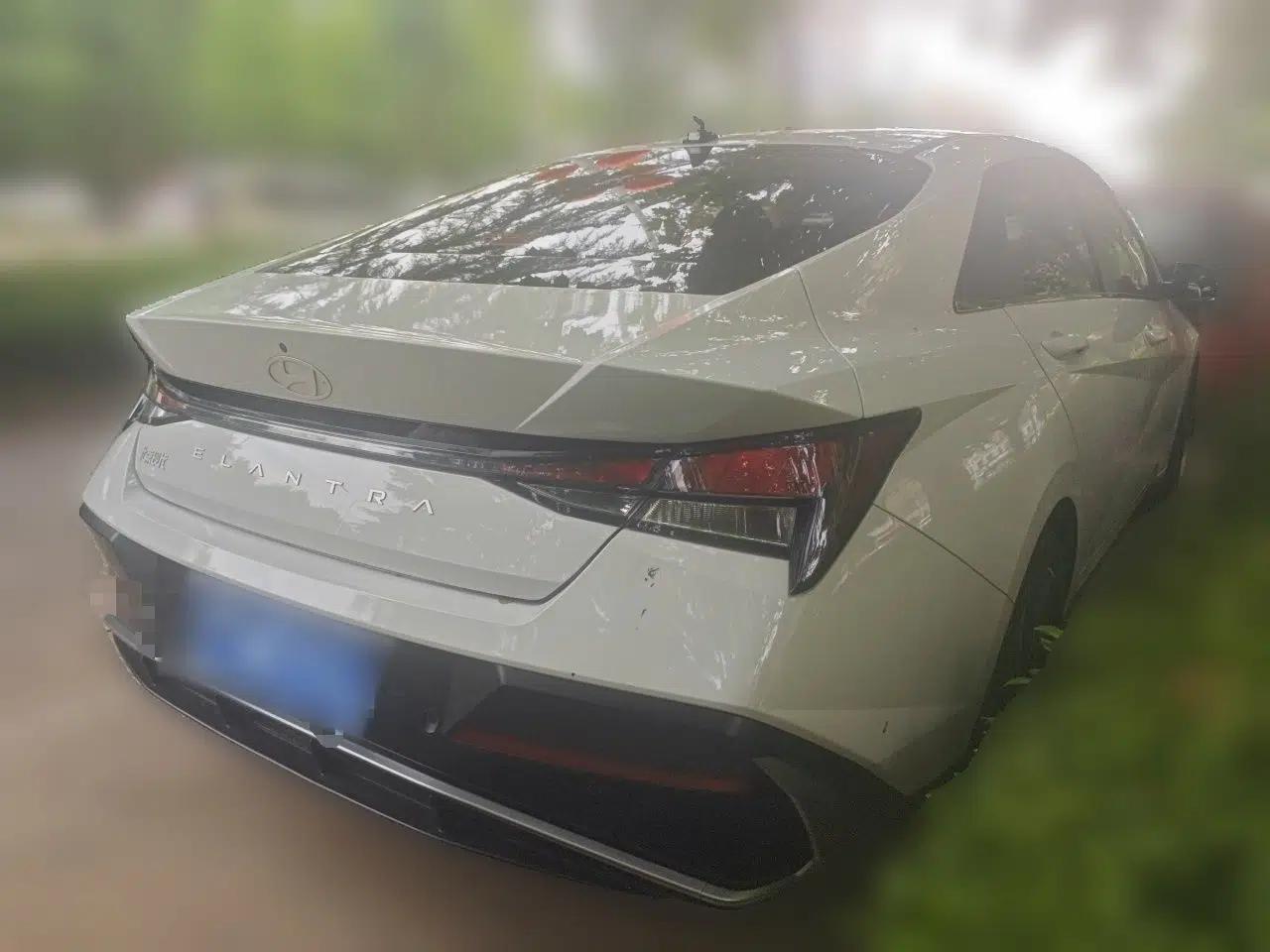 Hyundai Elantra 2023 1.5L CVT GLX Elite Edition — миниатюра 6
