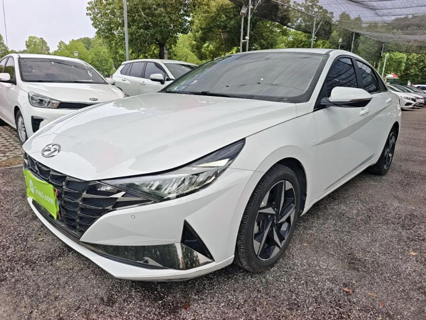 Hyundai Elantra 2022 1.5L CVT GLX Elite Edition — миниатюра 1