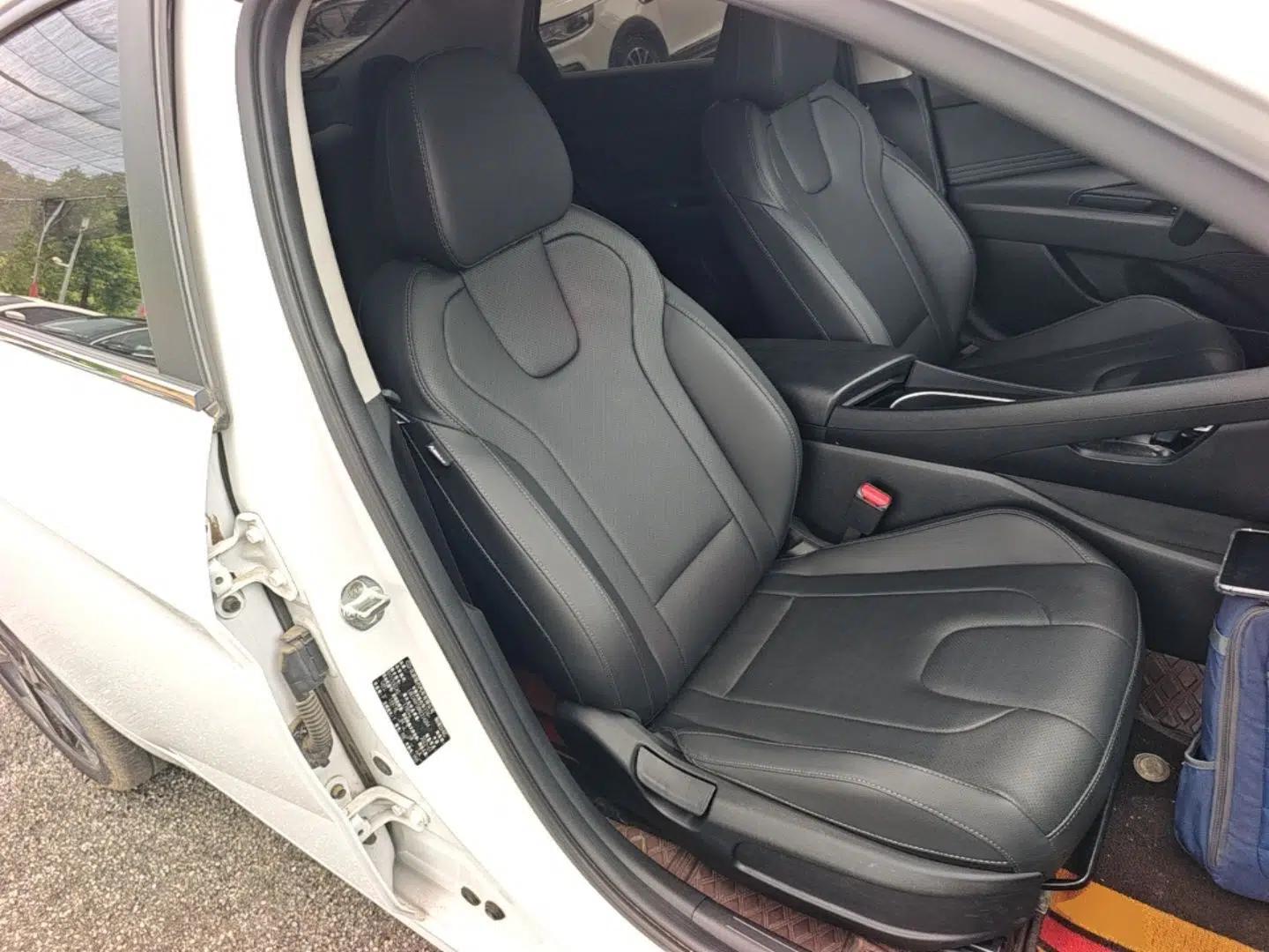 Hyundai Elantra 2022 1.5L CVT GLX Elite Edition — миниатюра 19
