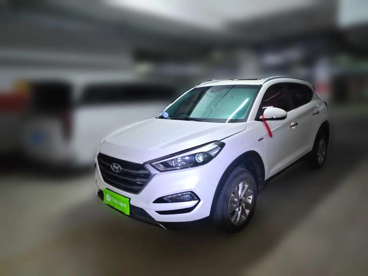 Hyundai Tucson 2015 1.6T Dual-Clutch Two-Wheel-Drive Smart Model — миниатюра 1
