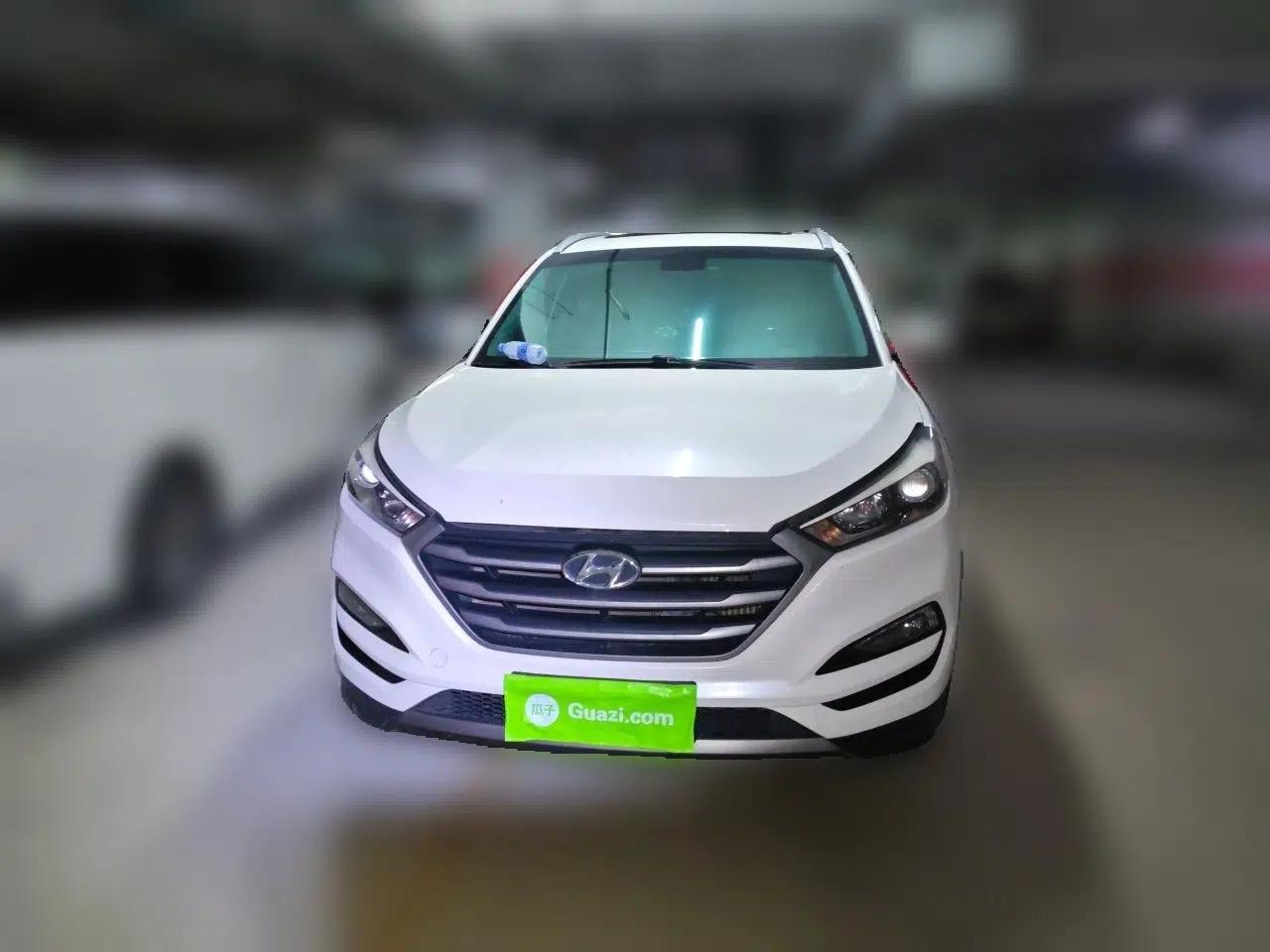 Hyundai Tucson 2015 1.6T Dual-Clutch Two-Wheel-Drive Smart Model — миниатюра 2