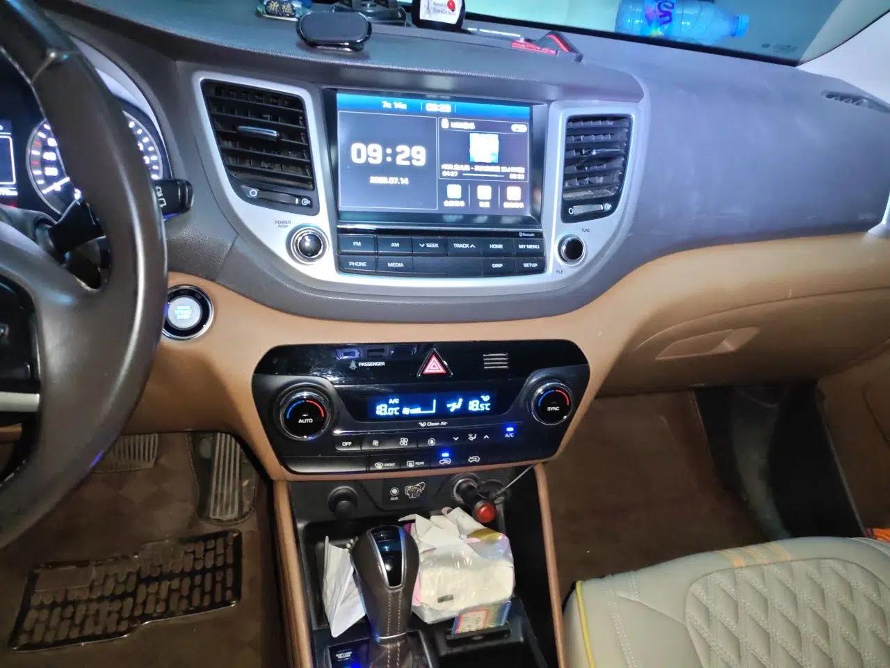 Hyundai Tucson 2015 1.6T Dual-Clutch Two-Wheel-Drive Smart Model — миниатюра 13