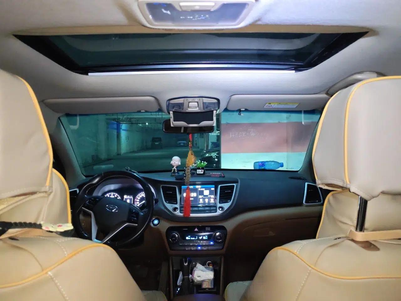 Hyundai Tucson 2015 1.6T Dual-Clutch Two-Wheel-Drive Smart Model — миниатюра 18
