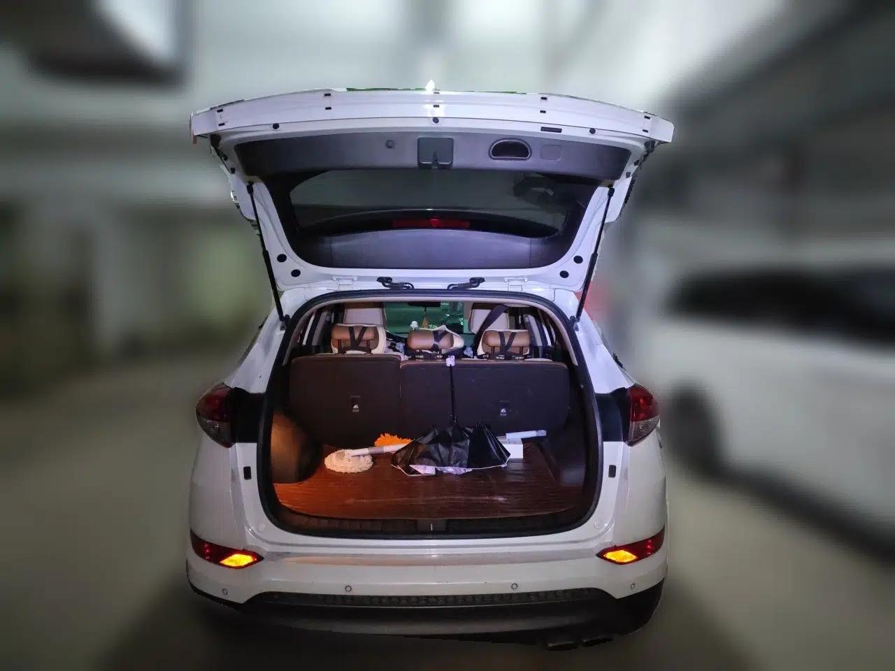 Hyundai Tucson 2015 1.6T Dual-Clutch Two-Wheel-Drive Smart Model — миниатюра 19