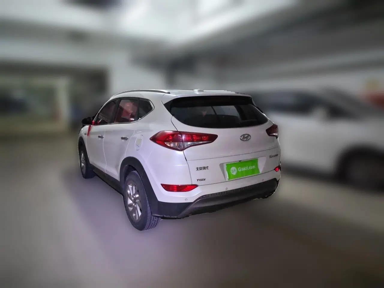 Hyundai Tucson 2015 1.6T Dual-Clutch Two-Wheel-Drive Smart Model — миниатюра 4