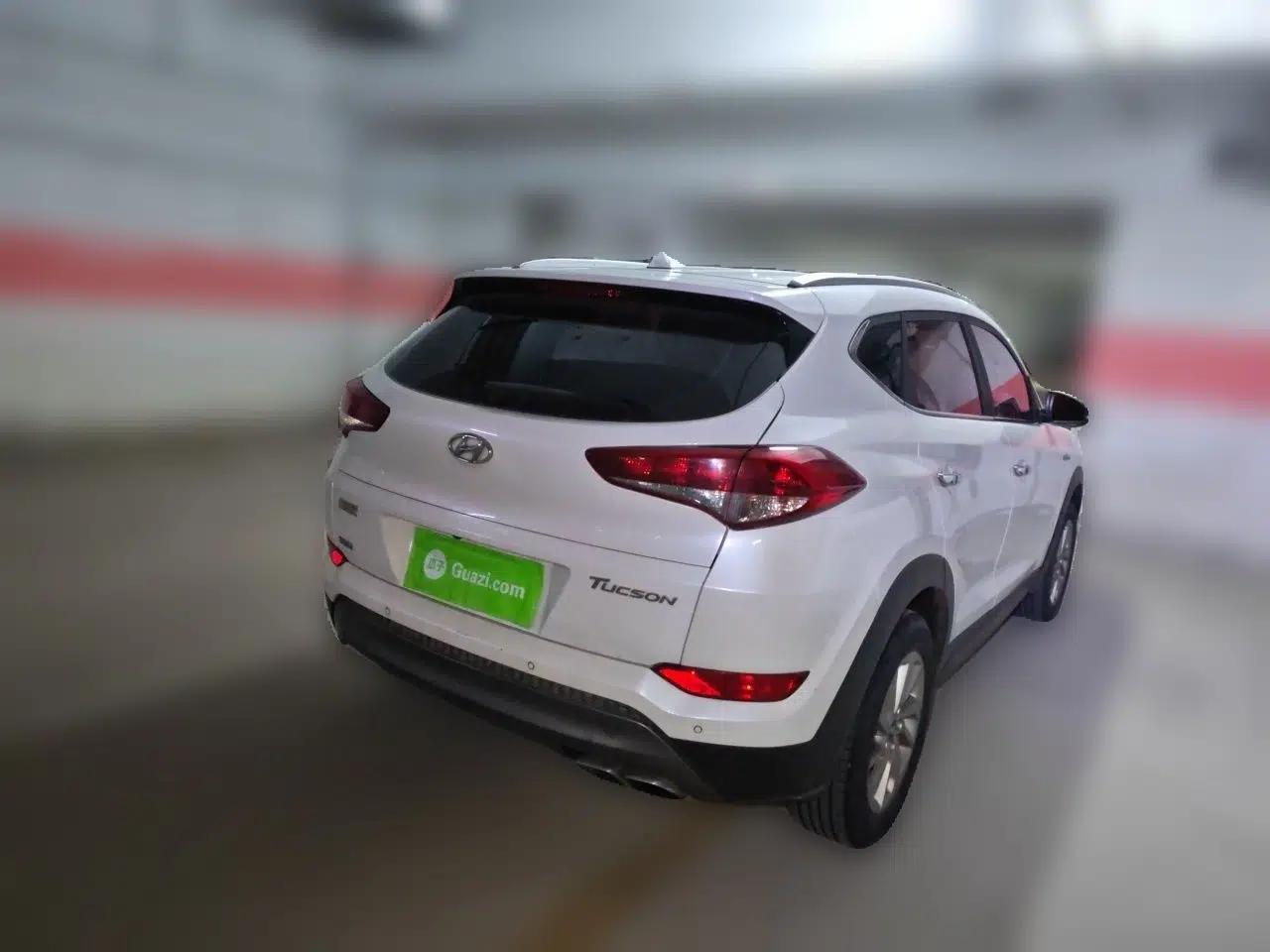 Hyundai Tucson 2015 1.6T Dual-Clutch Two-Wheel-Drive Smart Model — миниатюра 6