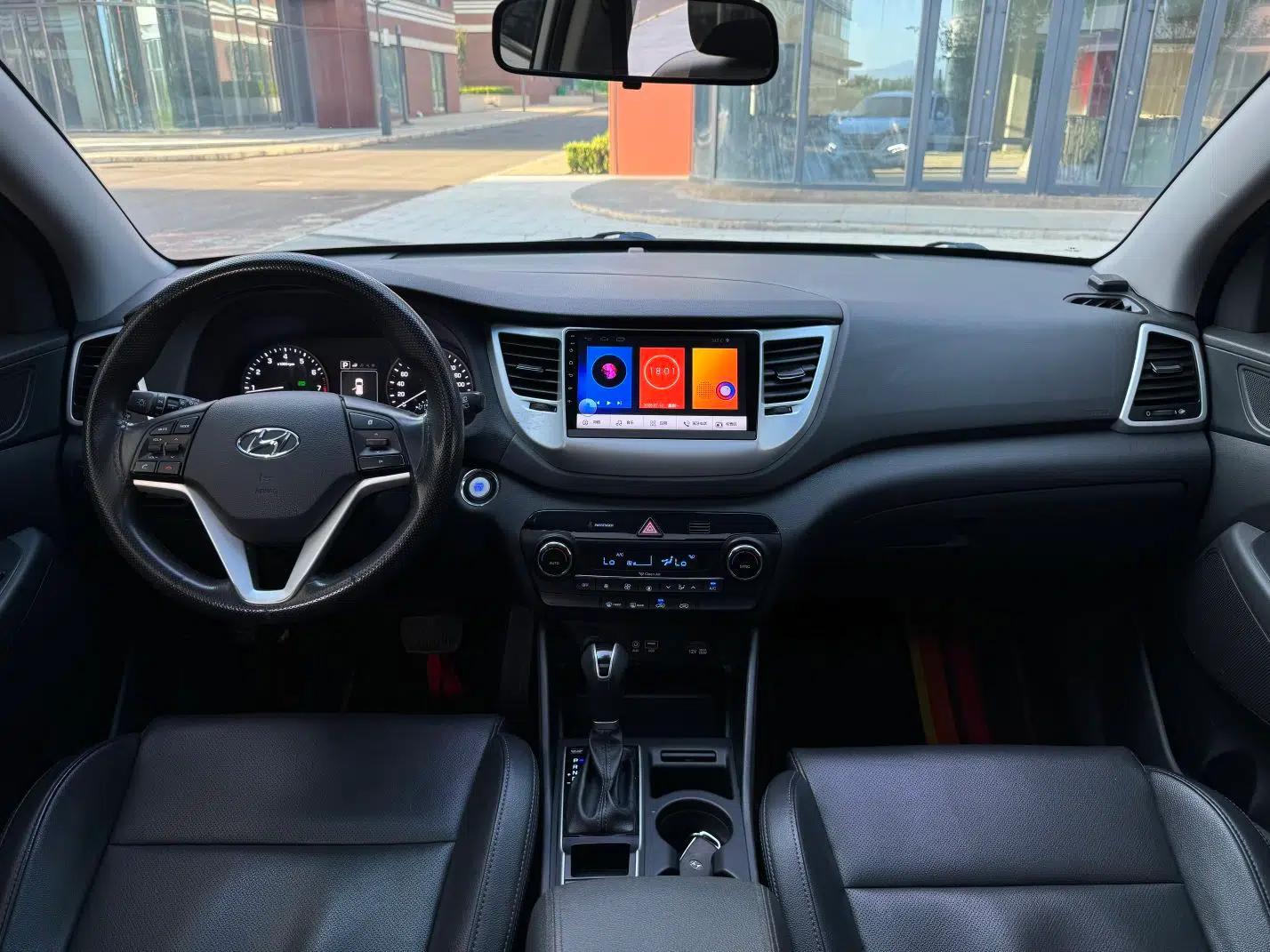 Hyundai Tucson 2015 1.6T Dual-Clutch Two-Wheel-Drive Smart Model — миниатюра 32