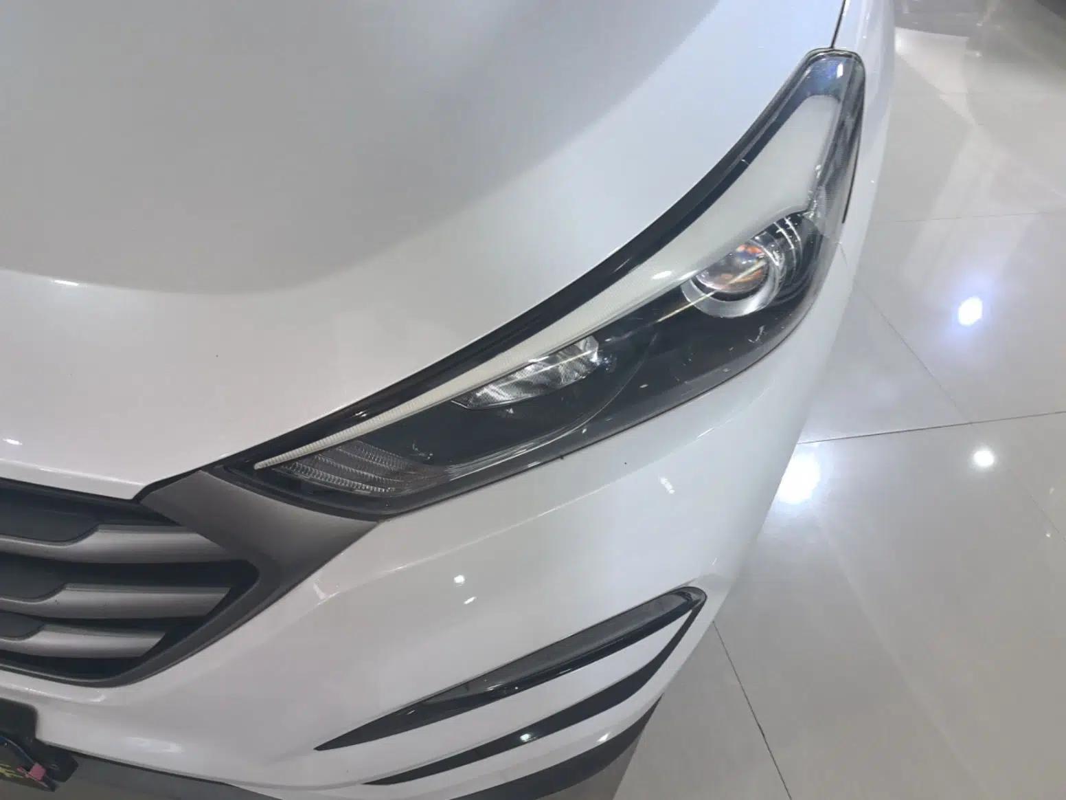Hyundai Tucson 2015 1.6T Dual-Clutch Two-Wheel-Drive Smart Model — миниатюра 8