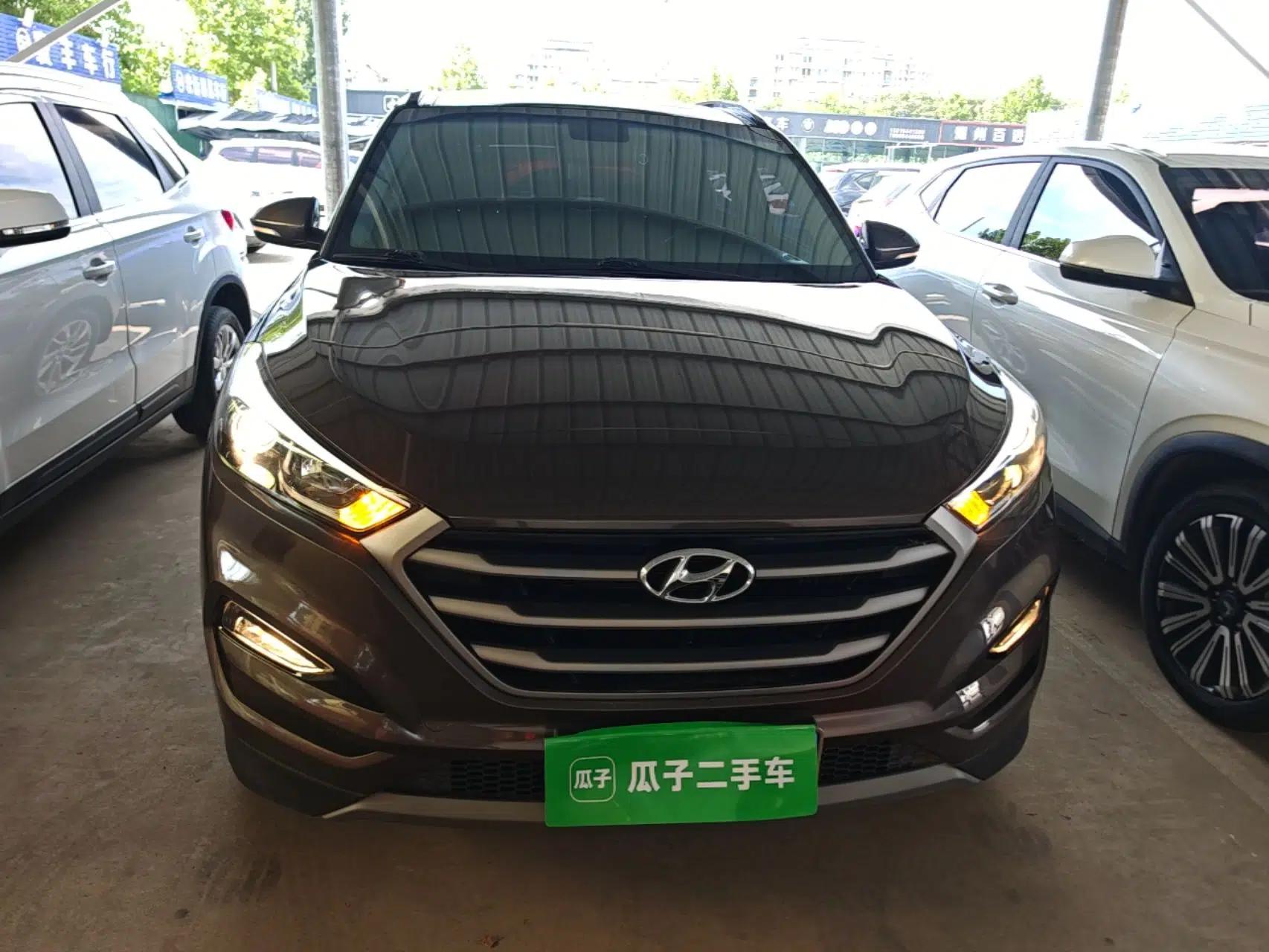 Hyundai Tucson 2015 1.6T Dual-Clutch Two-Wheel-Drive Smart Model — миниатюра 2