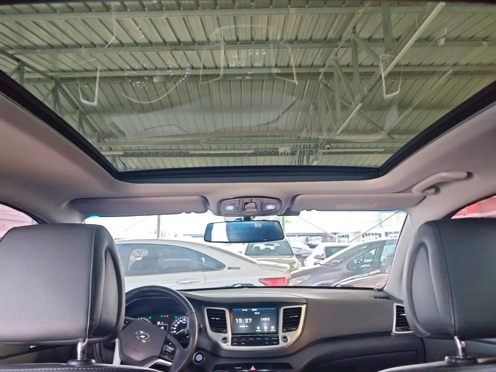 Hyundai Tucson 2015 1.6T Dual-Clutch Two-Wheel-Drive Smart Model — миниатюра 21