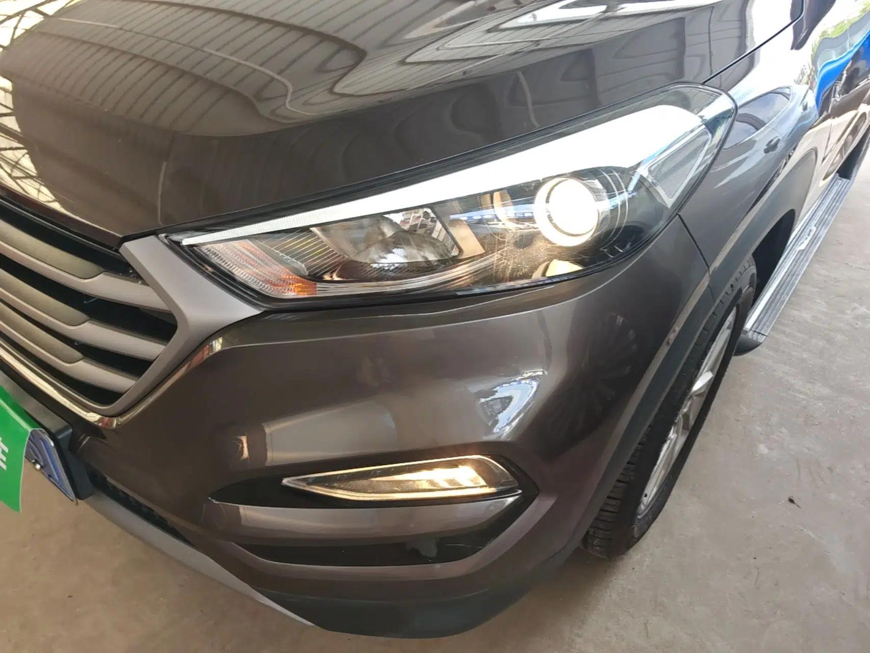 Hyundai Tucson 2015 1.6T Dual-Clutch Two-Wheel-Drive Smart Model — миниатюра 8
