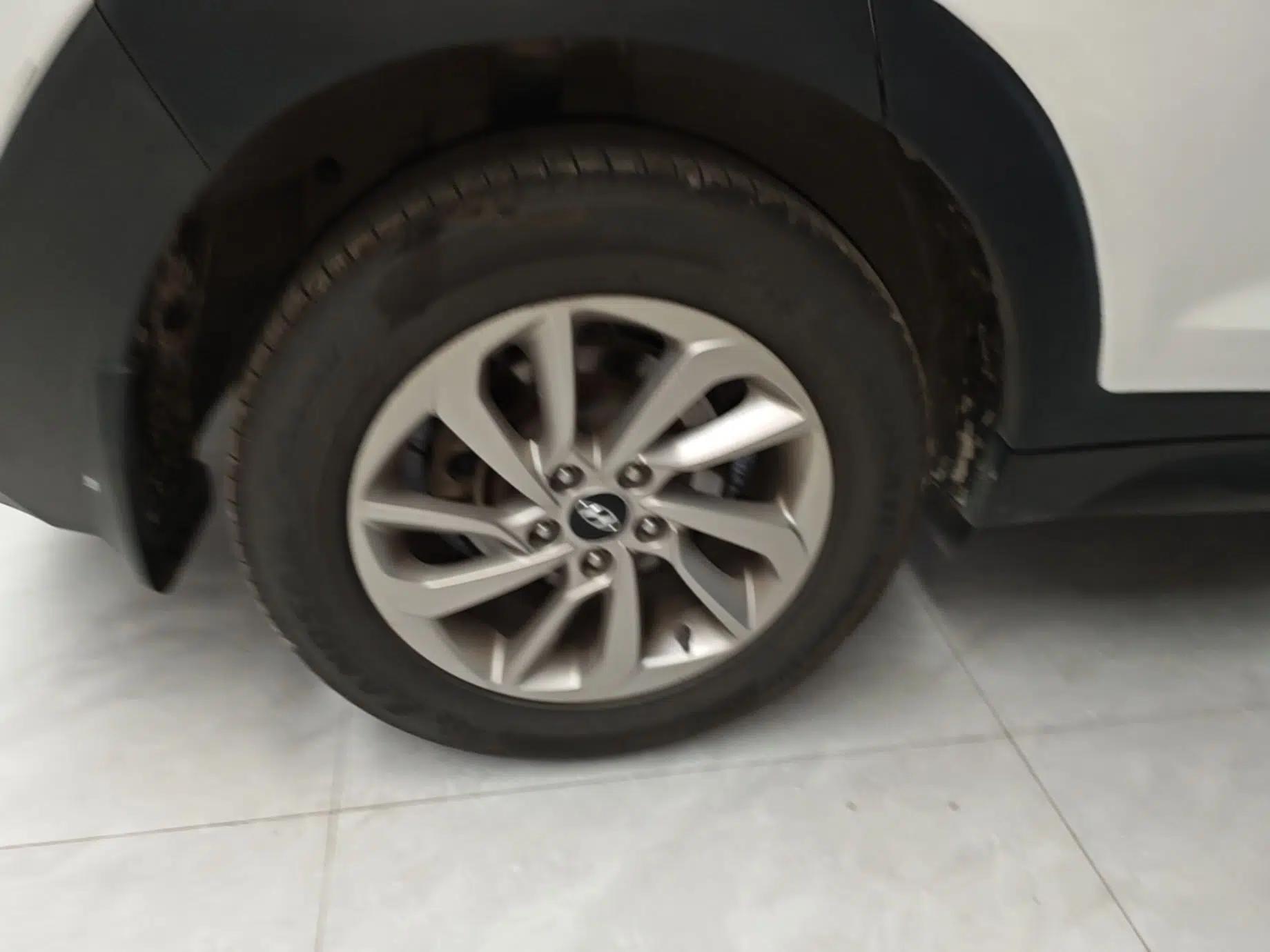Hyundai Tucson 2015 1.6T Dual-Clutch Two-Wheel-Drive Smart Model — миниатюра 11