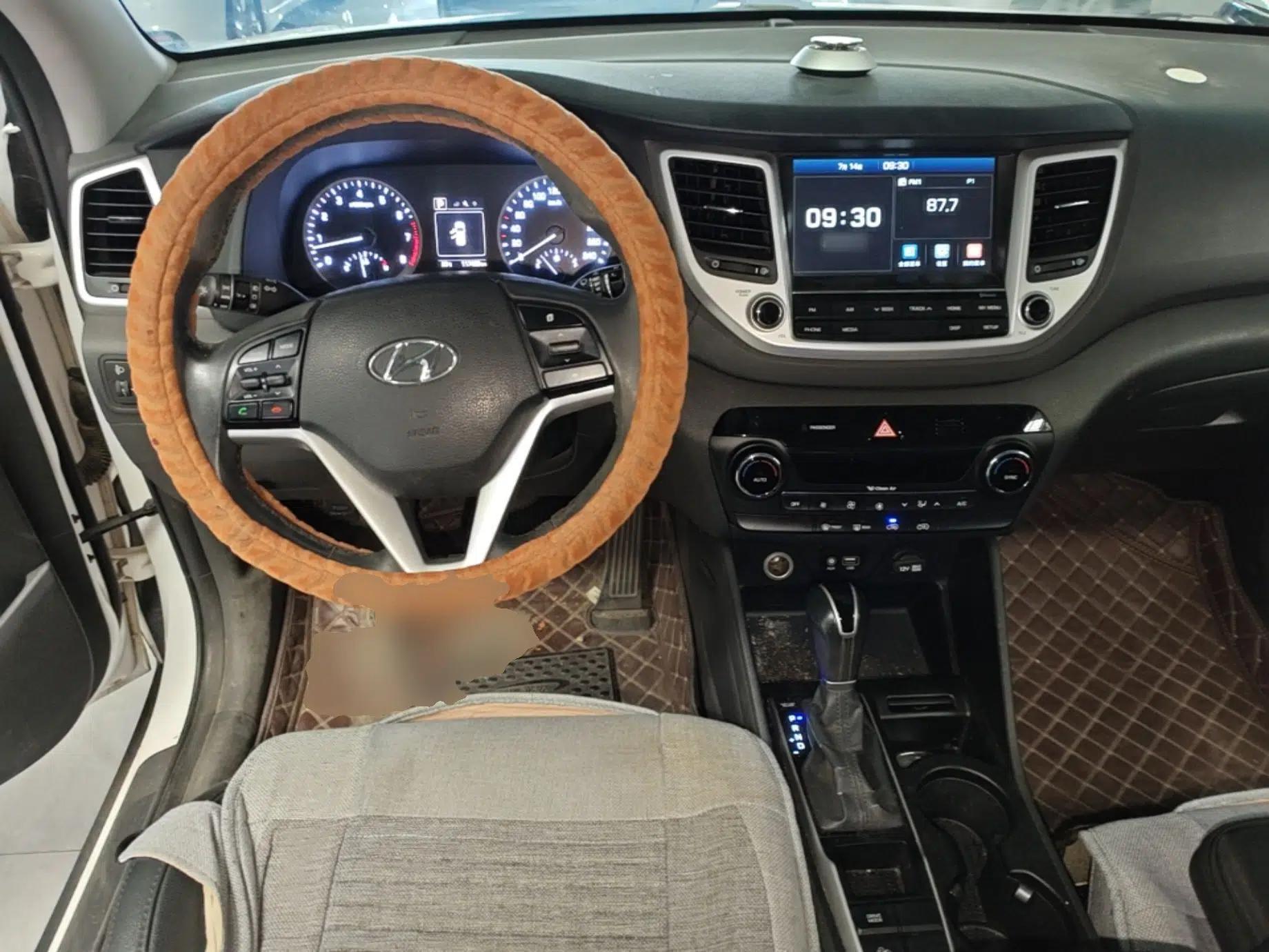 Hyundai Tucson 2015 1.6T Dual-Clutch Two-Wheel-Drive Smart Model — миниатюра 12