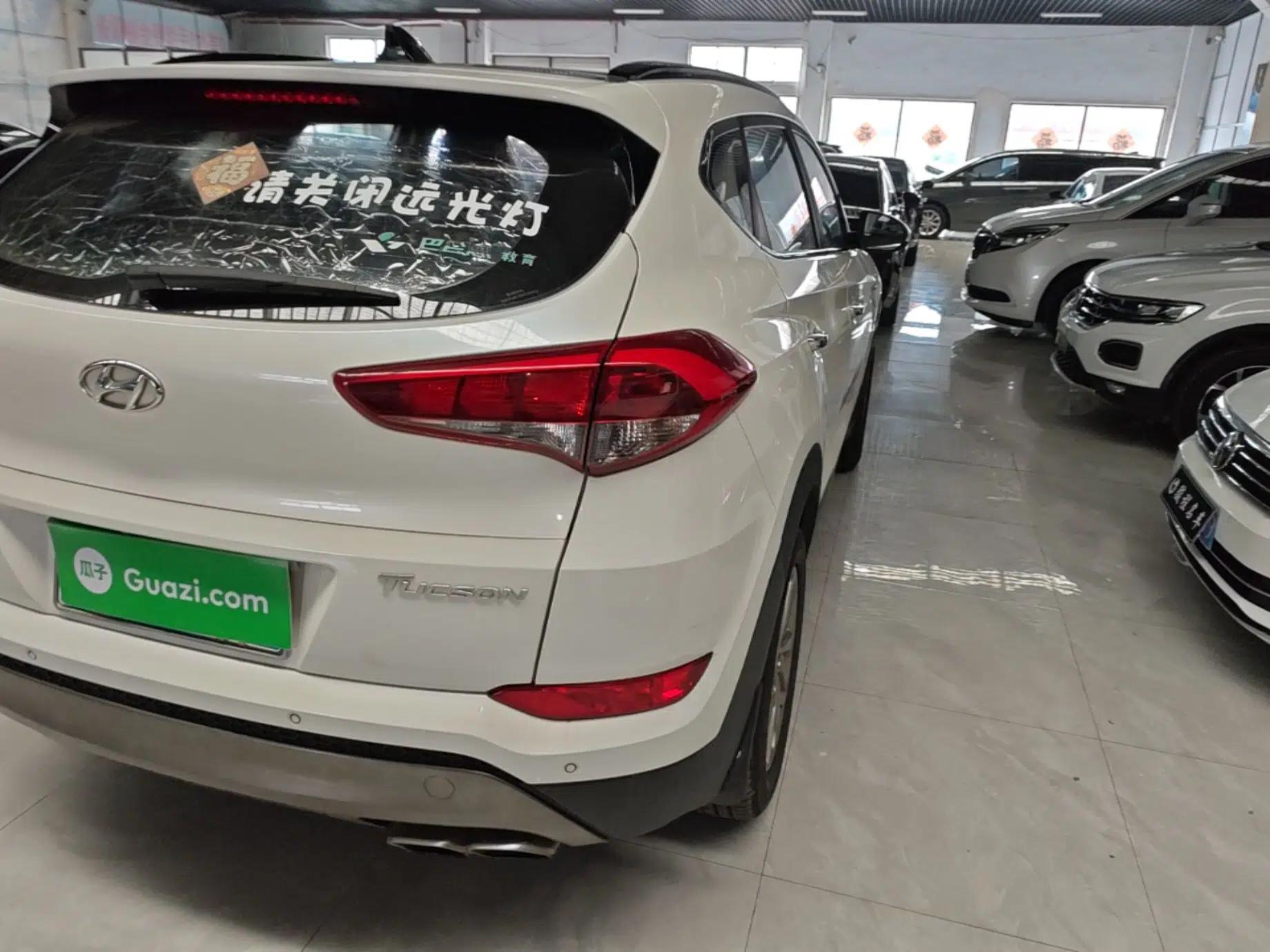 Hyundai Tucson 2015 1.6T Dual-Clutch Two-Wheel-Drive Smart Model — миниатюра 9