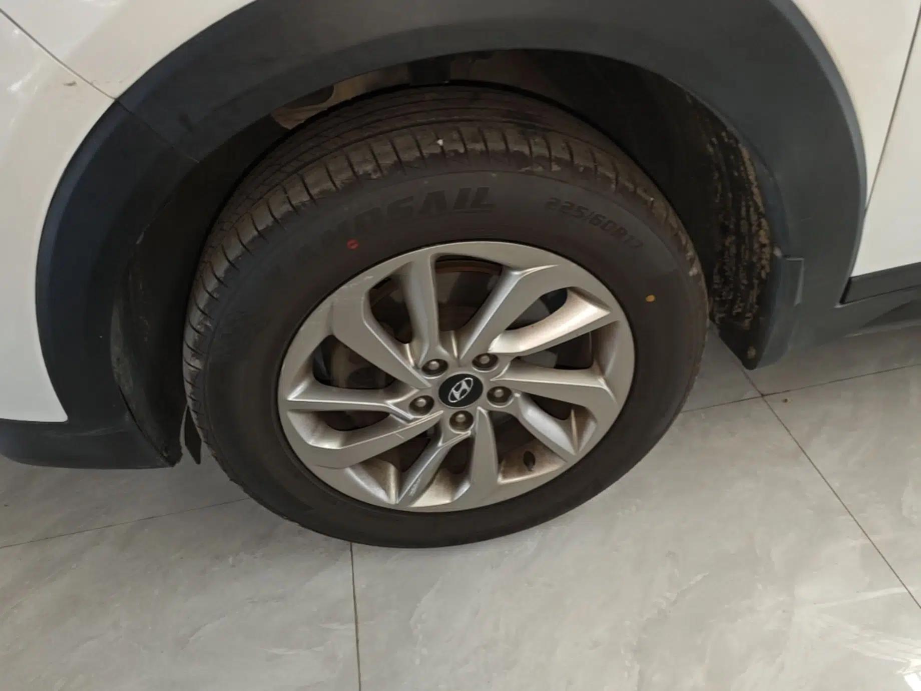 Hyundai Tucson 2015 1.6T Dual-Clutch Two-Wheel-Drive Smart Model — миниатюра 10