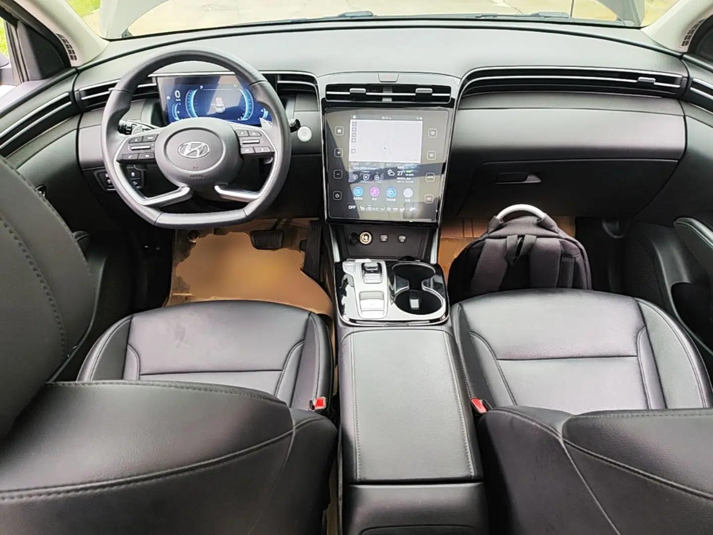 Hyundai Tucson 2021 Tucson L 1.5T Four-Wheel Drive LUX Premium Edition — миниатюра 12