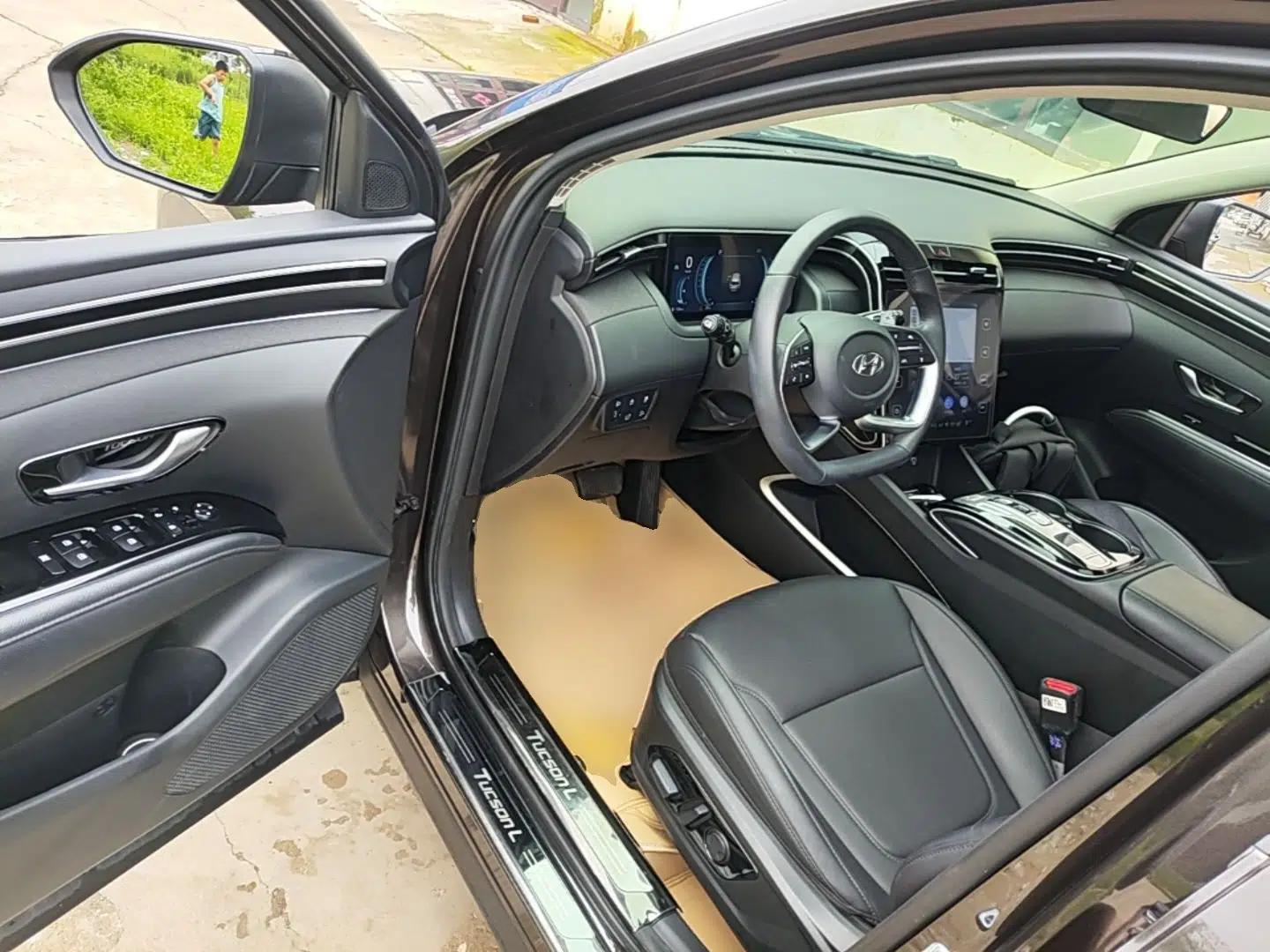 Hyundai Tucson 2021 Tucson L 1.5T Four-Wheel Drive LUX Premium Edition — миниатюра 18