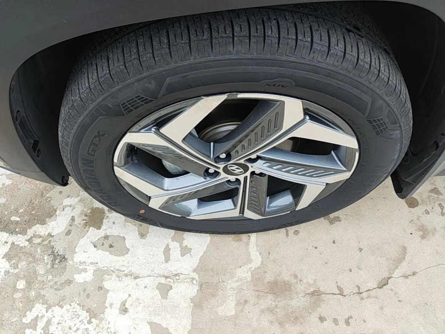 Hyundai Tucson 2021 Tucson L 1.5T Four-Wheel Drive LUX Premium Edition — миниатюра 10