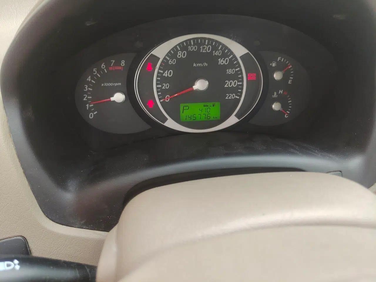 Hyundai Tucson 2013 2.0L Automatic Two-Wheel Drive Comfort Version — миниатюра 12