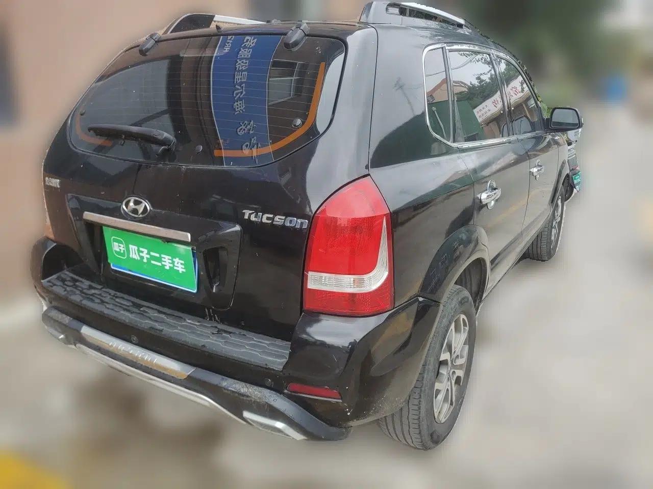 Hyundai Tucson 2013 2.0L Automatic Two-Wheel Drive Comfort Version — миниатюра 6