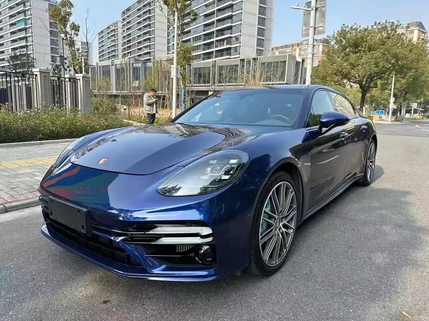 2017 Panamera 4 Executive Long Wheelbase 3.0T — миниатюра 1