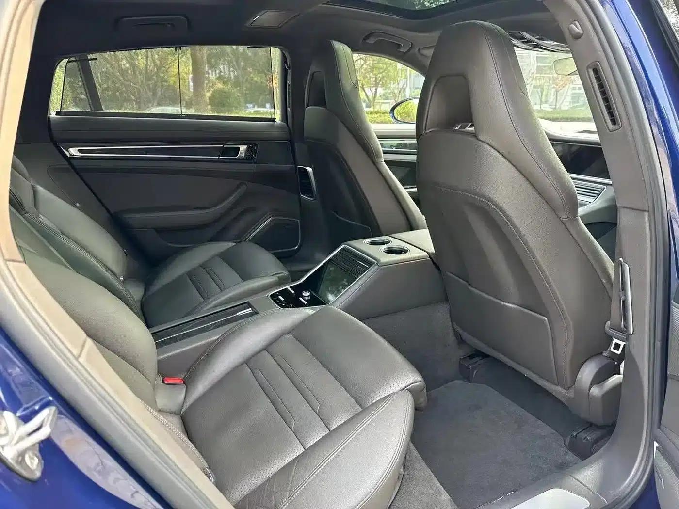 2017 Panamera 4 Executive Long Wheelbase 3.0T — миниатюра 7
