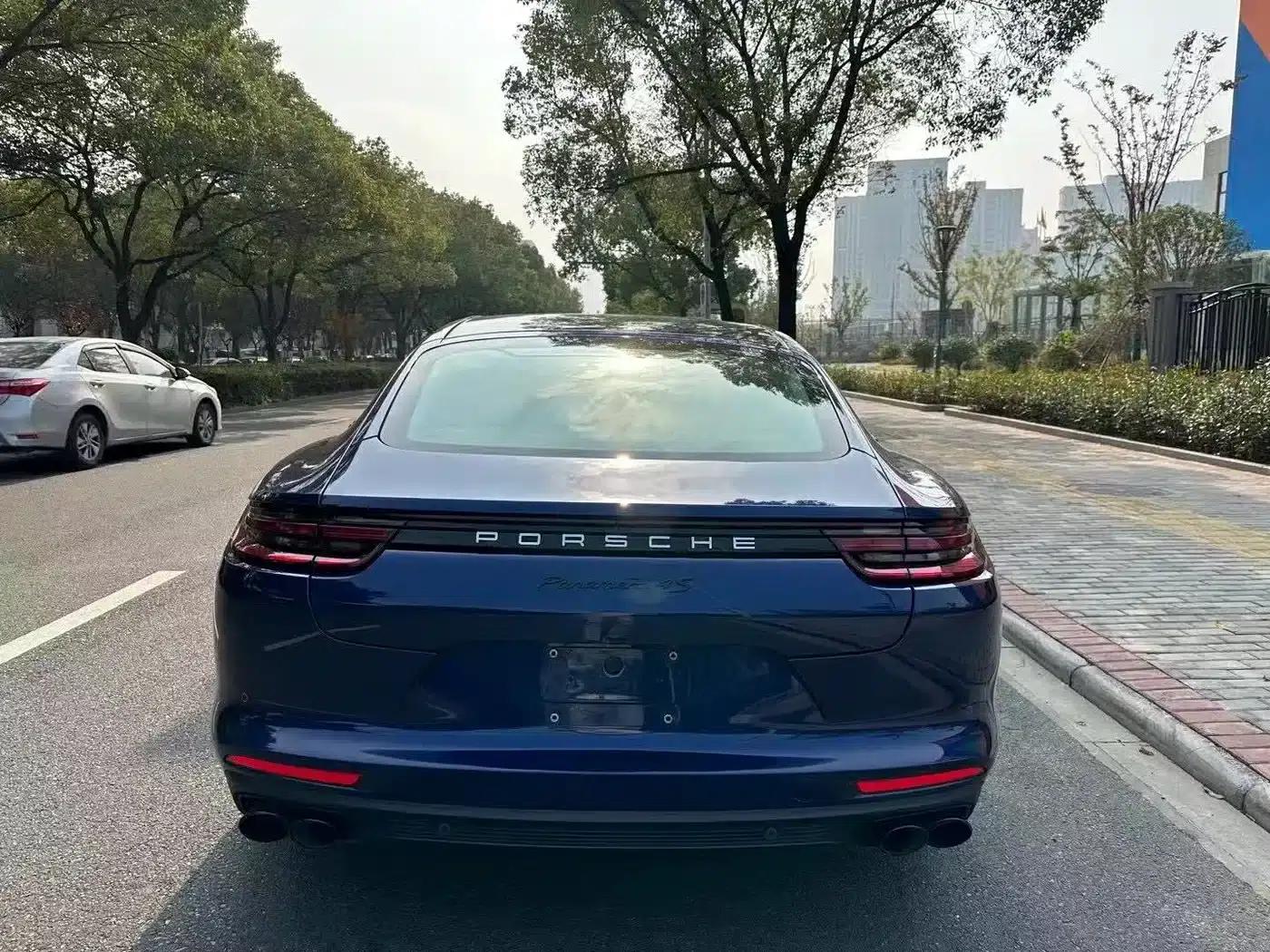 2017 Panamera 4 Executive Long Wheelbase 3.0T — миниатюра 8