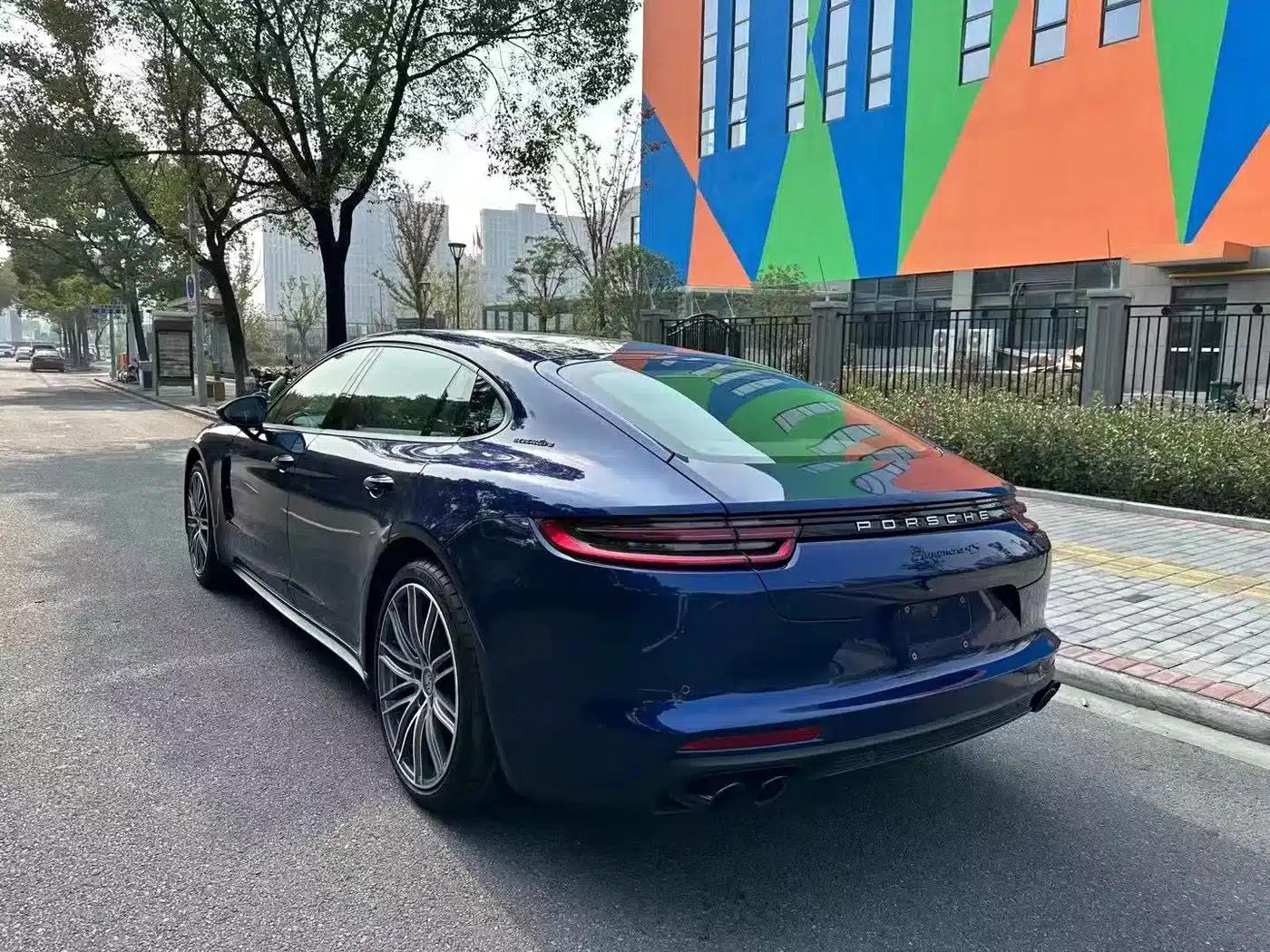 2017 Panamera 4 Executive Long Wheelbase 3.0T — миниатюра 9