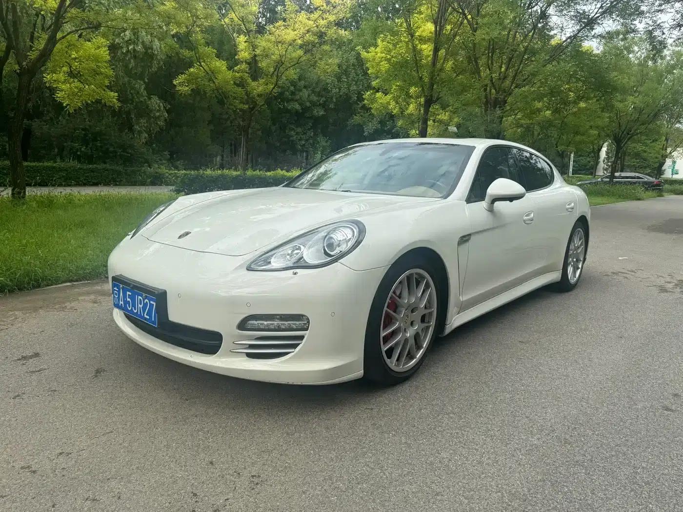 Panamera 2013 Panamera 4 Platinum Edition 3.6L — миниатюра 1