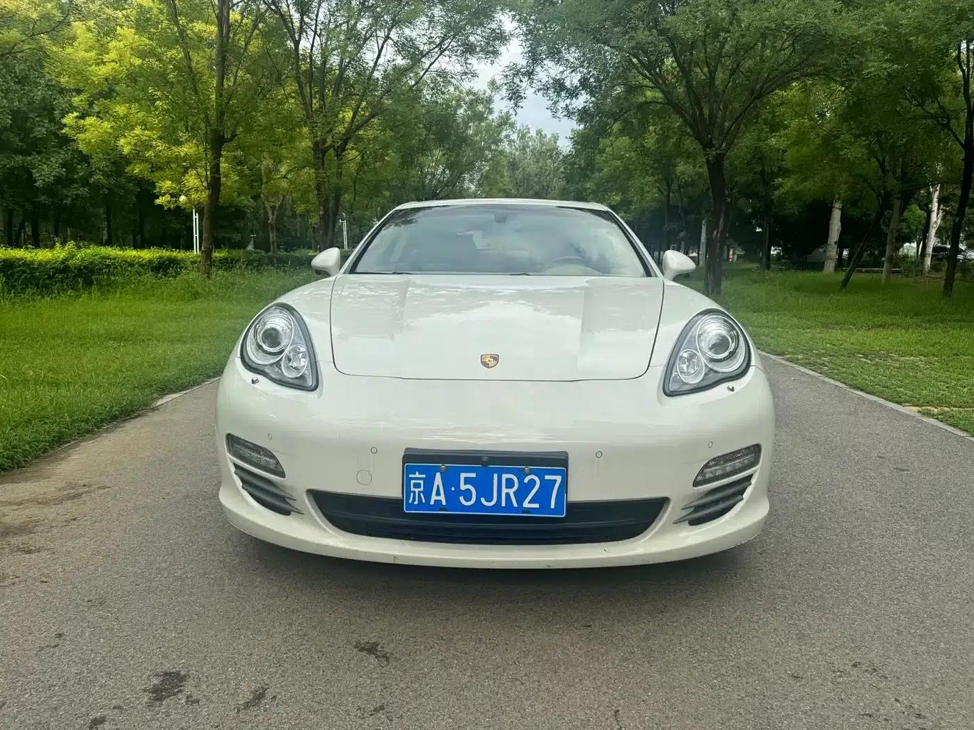 Panamera 2013 Panamera 4 Platinum Edition 3.6L — миниатюра 2