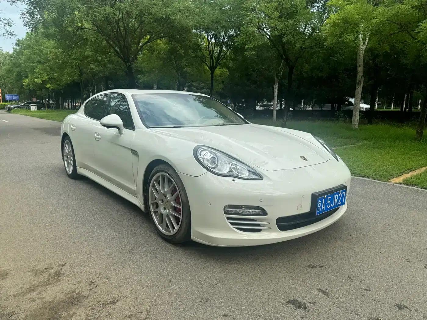 Panamera 2013 Panamera 4 Platinum Edition 3.6L — миниатюра 3