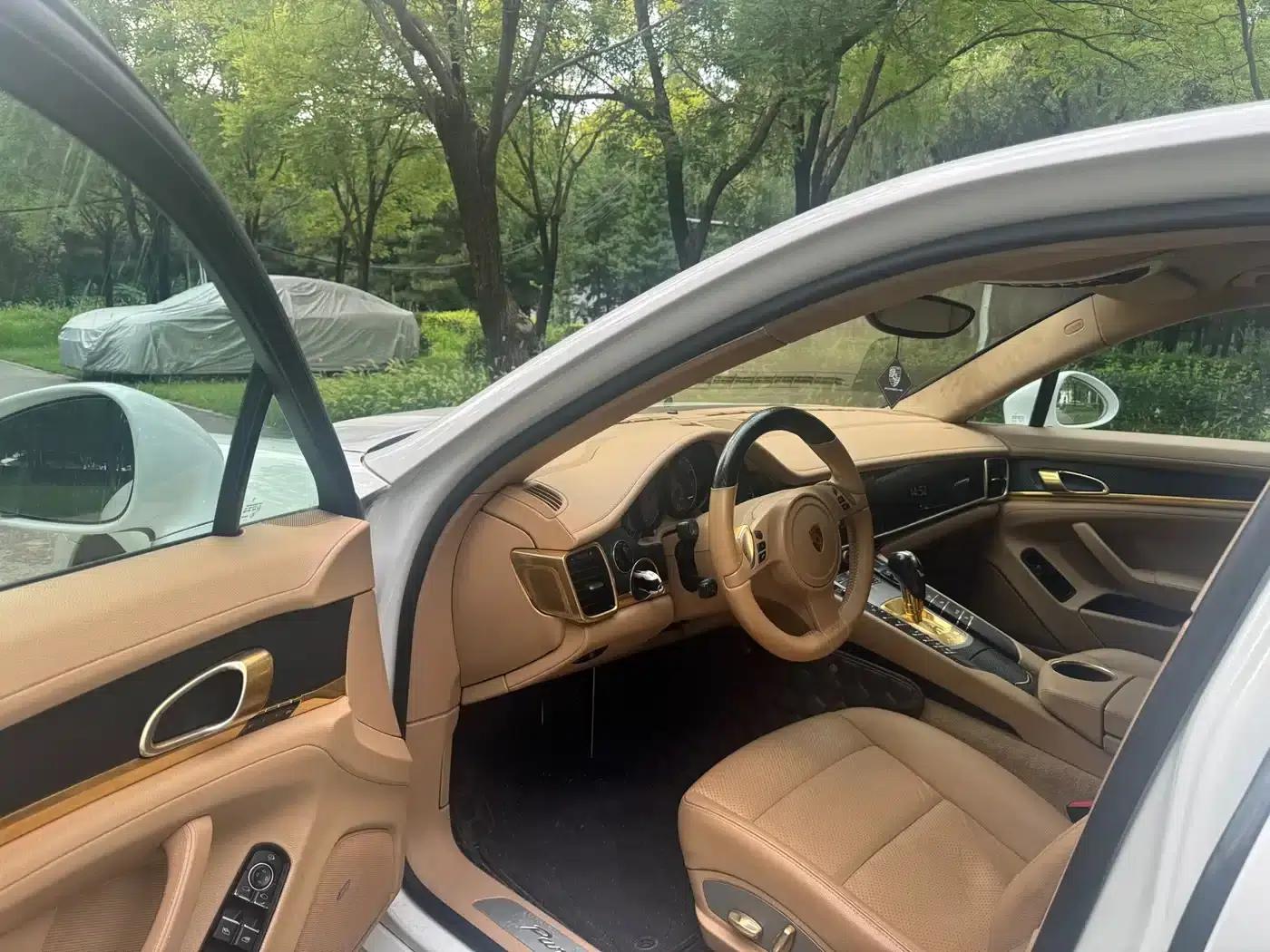 Panamera 2013 Panamera 4 Platinum Edition 3.6L — миниатюра 4