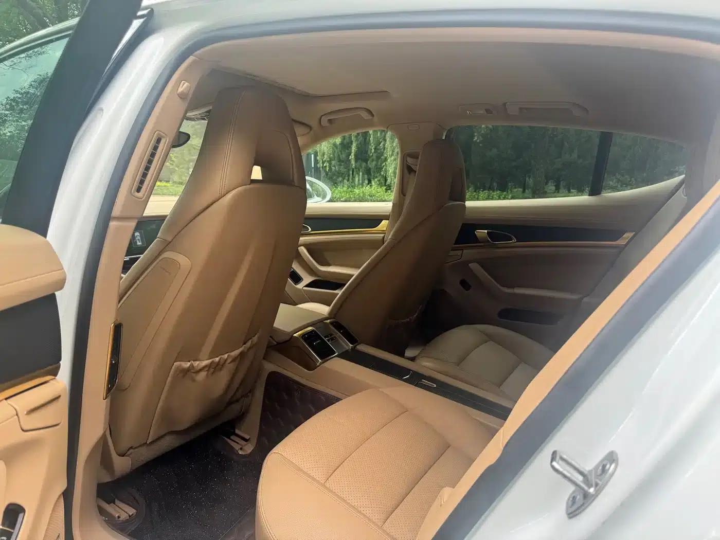Panamera 2013 Panamera 4 Platinum Edition 3.6L — миниатюра 5