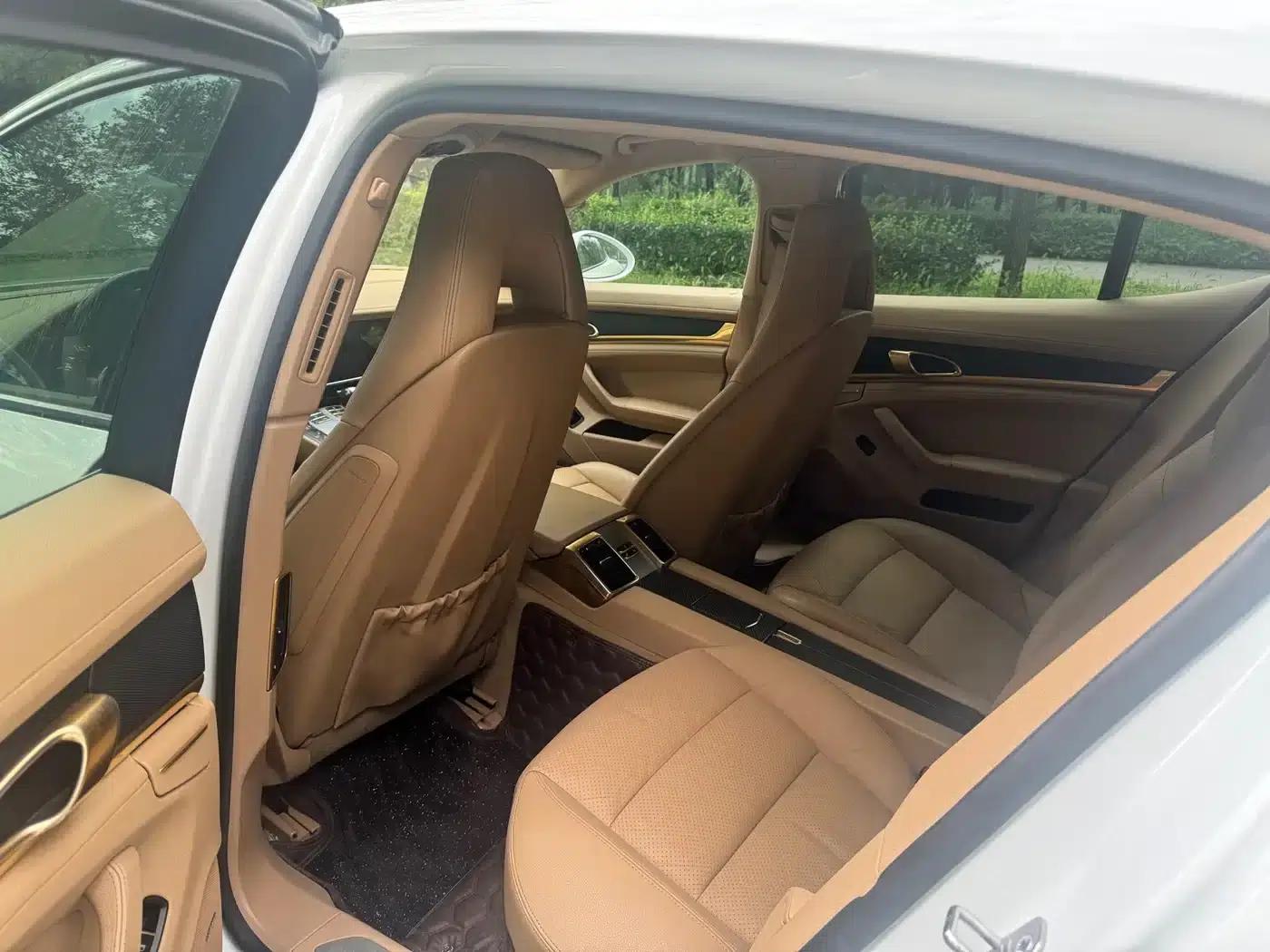 Panamera 2013 Panamera 4 Platinum Edition 3.6L — миниатюра 6