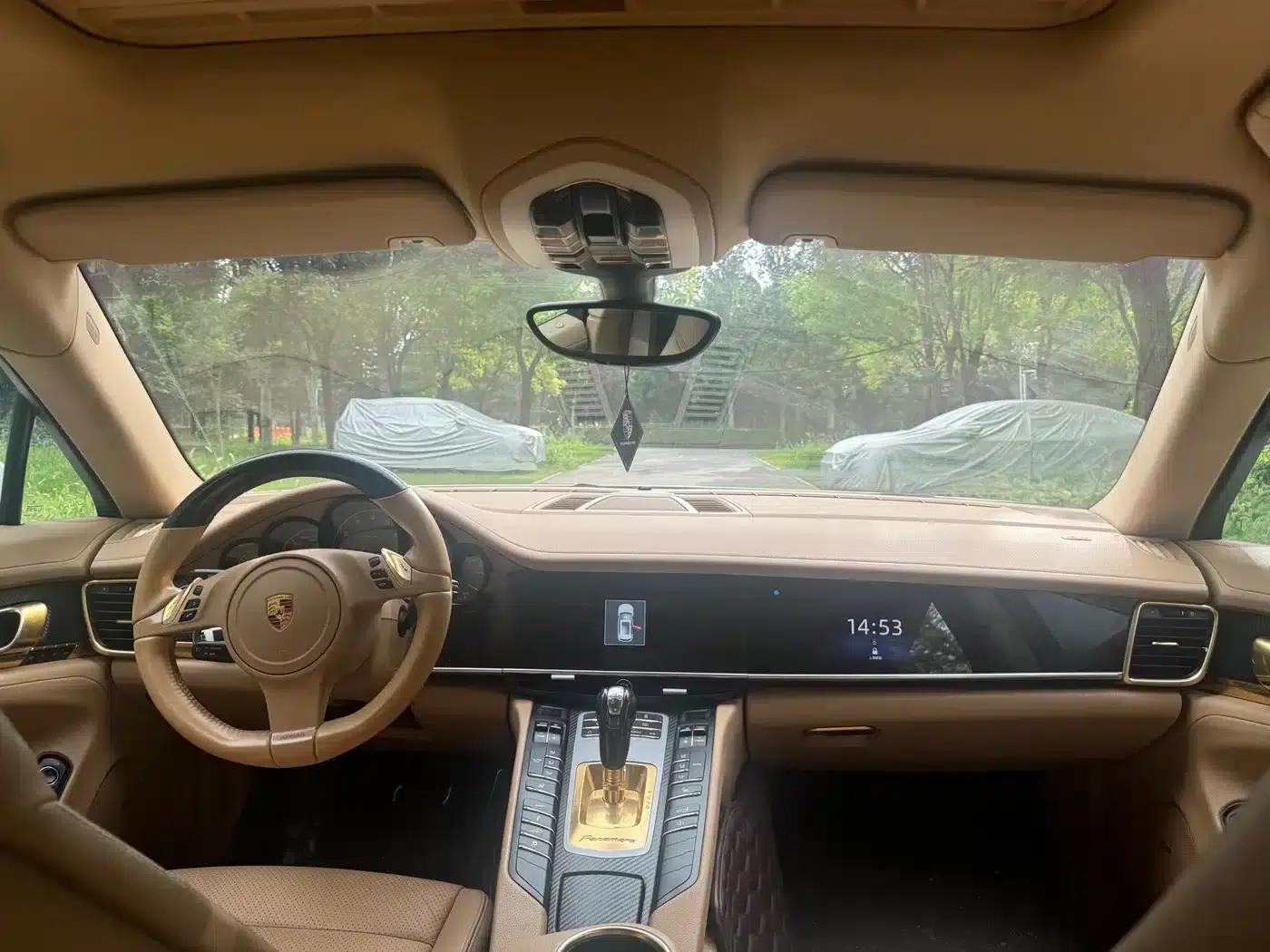 Panamera 2013 Panamera 4 Platinum Edition 3.6L — миниатюра 8
