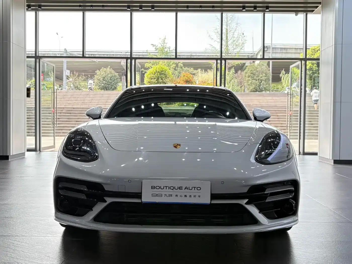 2017 Panamera Executive Long Wheelbase 3.0T — миниатюра 2