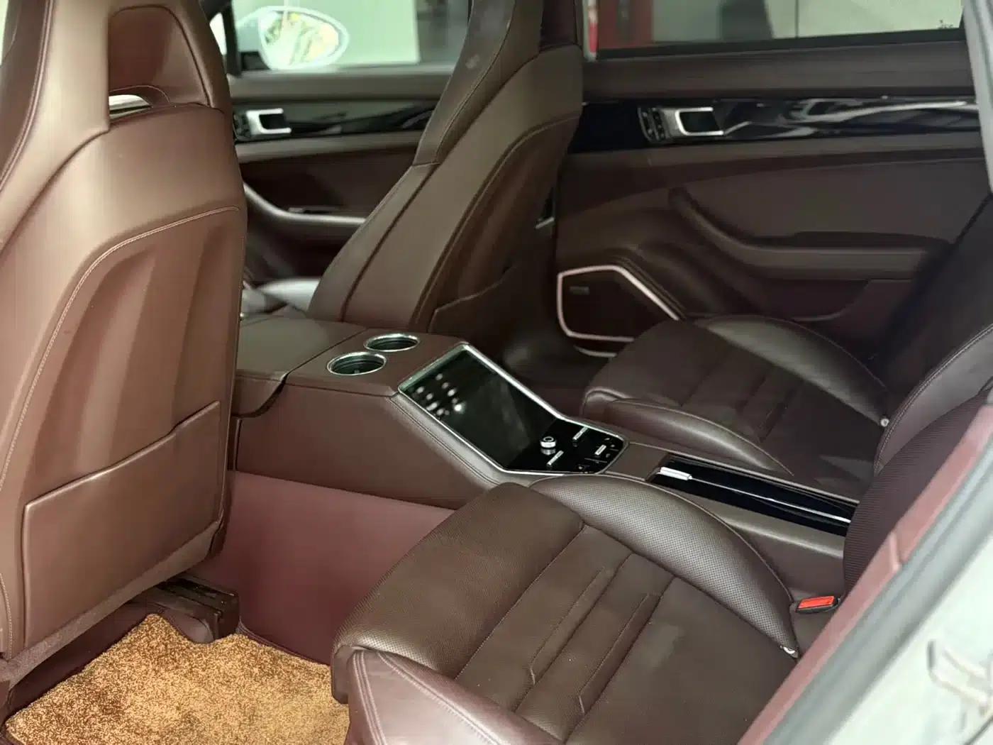2017 Panamera Executive Long Wheelbase 3.0T — миниатюра 11