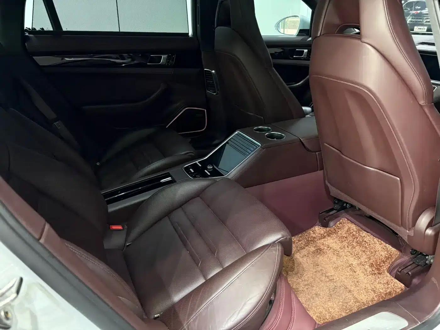 2017 Panamera Executive Long Wheelbase 3.0T — миниатюра 14