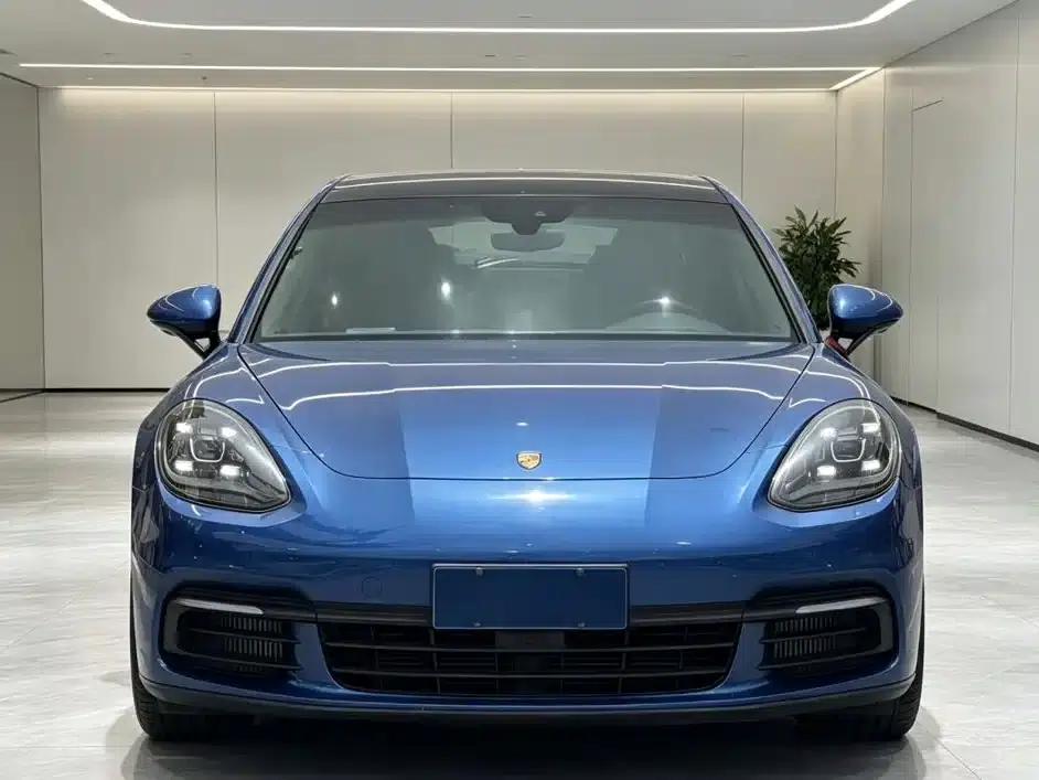 2017 Panamera 3.0T — миниатюра 2