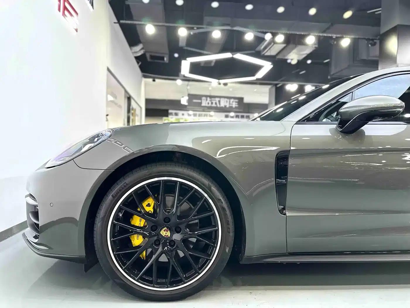 2023 Panamera Executive Long Wheelbase Platinum Edition 2.9T — миниатюра 25