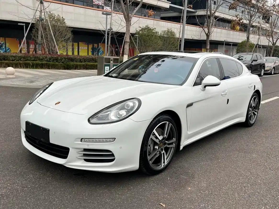 Panamera 2014 Panamera 4S Sport Edition 3.0T — миниатюра 1