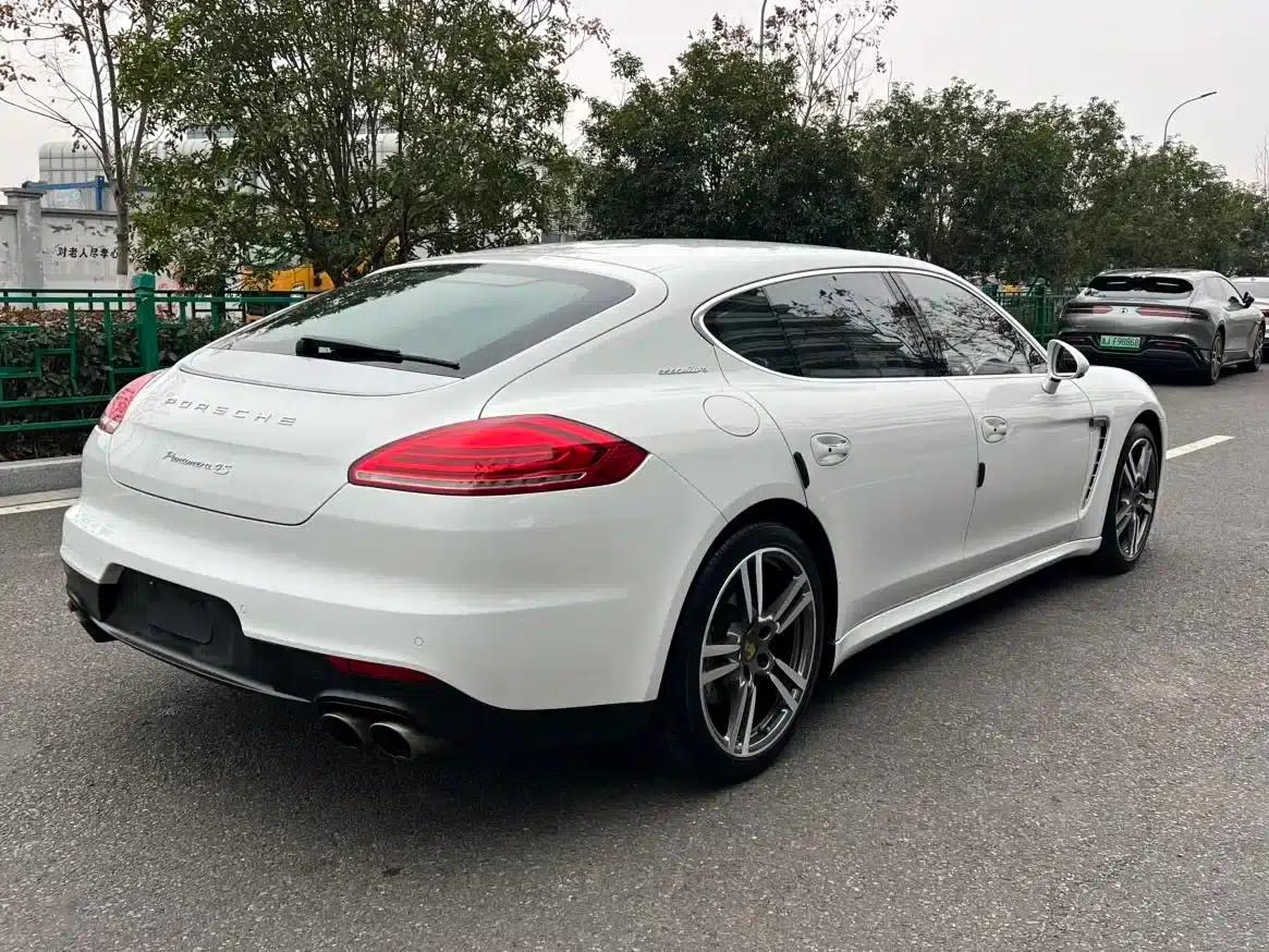 Panamera 2014 Panamera 4S Sport Edition 3.0T — миниатюра 18
